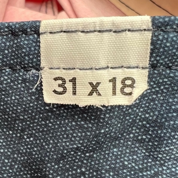 QUICKSILVER RED CHECKERBOARD WITH BLUE WAISTBAND BOARD SHORTS - Picture 7 of 13